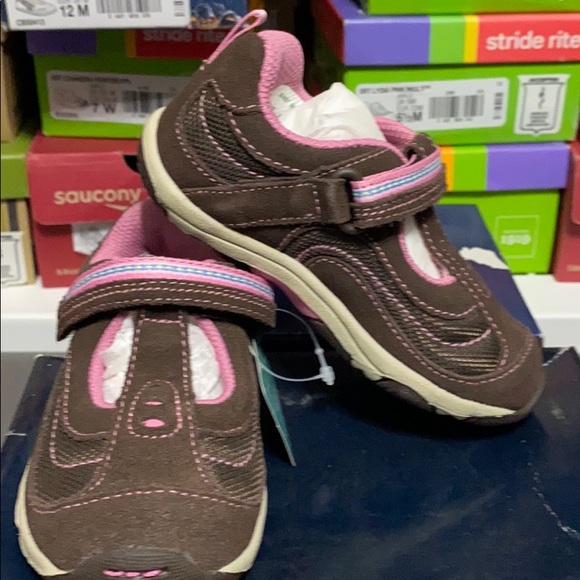 Michelle - Picture 4 of 7